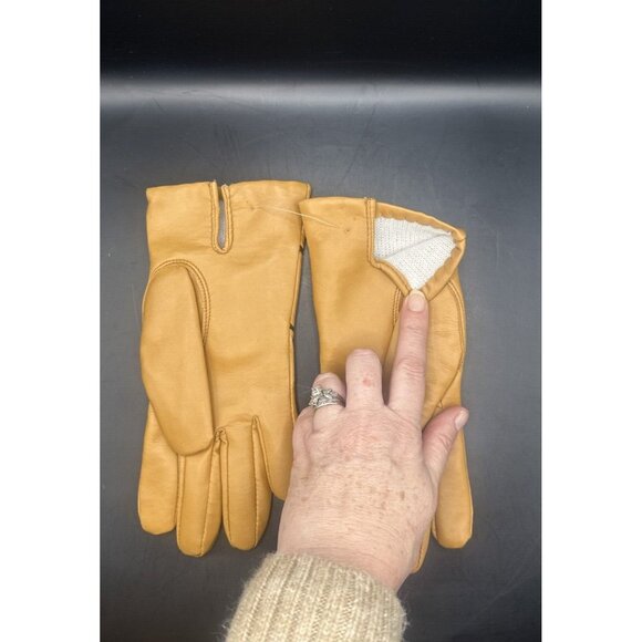 VTG Camel leather like lined gloves New W/O Tag Classic Retro 70's 80's Size A - Picture 3 of 3